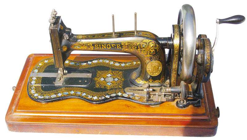 Singer Model 12K Fiddle Base Sewing Machine