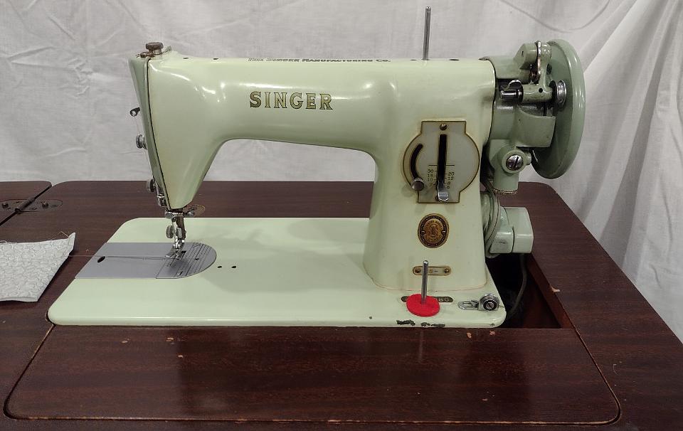 Color Photo of the Singer Model 15-125 Sewing Machine