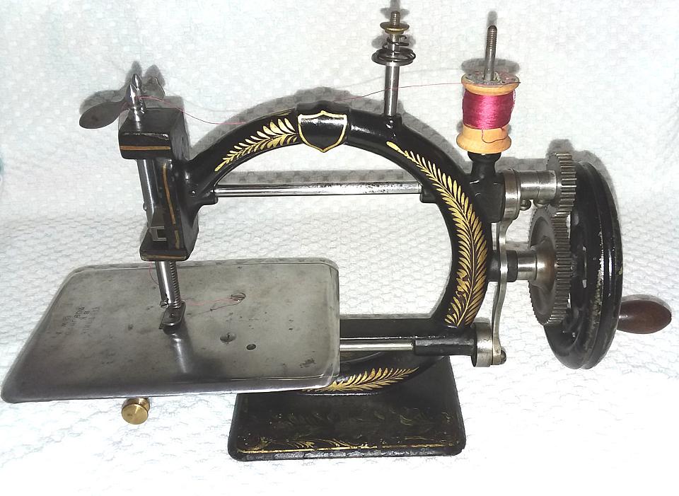 The ‘Victoria’ chainstitch machine