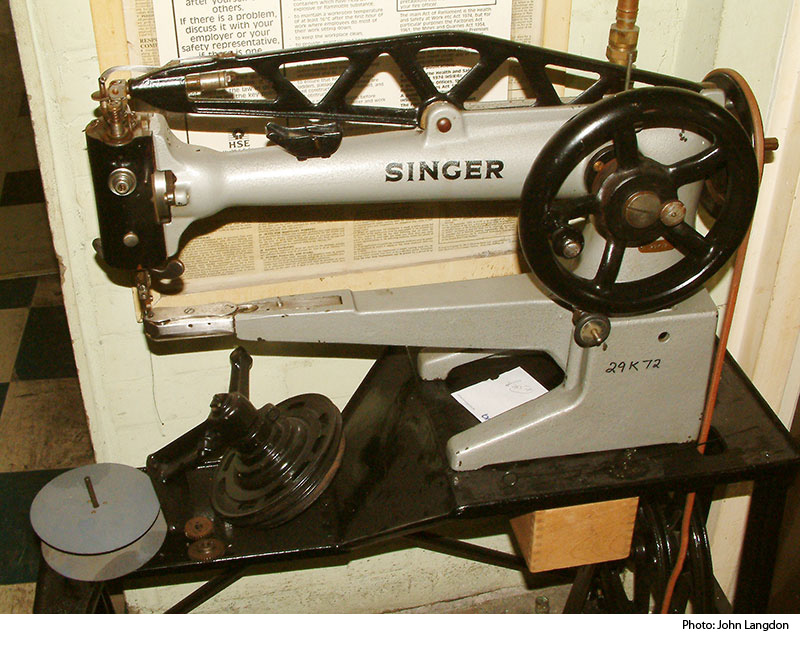 Singer Black on beige Decals