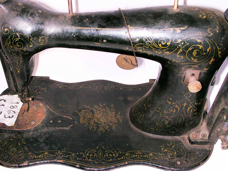 Singer "Thin Scrolls and Roses" variant Decals