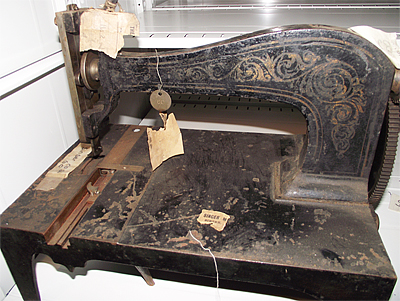 Singer Vine/scrolls? Decals