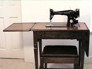 Singer 201 Sewing Machine