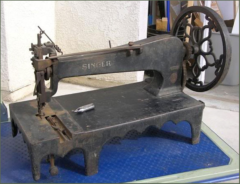 Singer Model 3class Sewing Machine