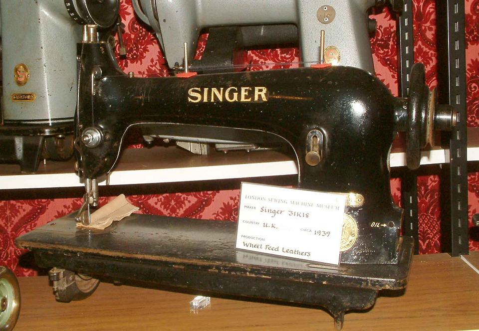 Singer Model 31k18 Sewing Machine