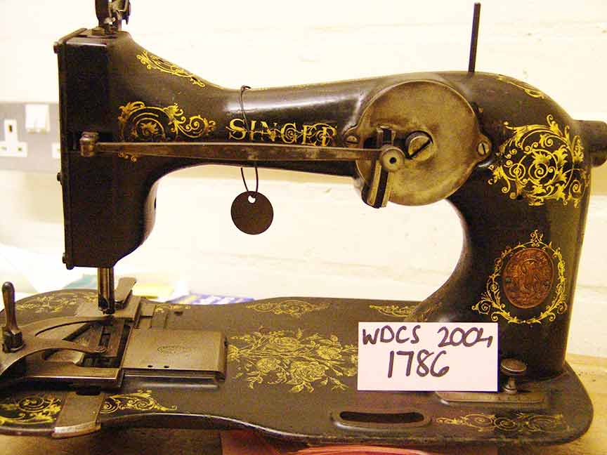 Singer Model 32class Sewing Machine
