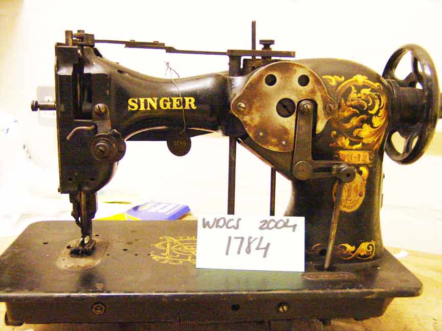 Singer Model 33-12 Sewing Machine