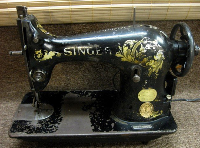 Singer Model 44-4bp Sewing Machine