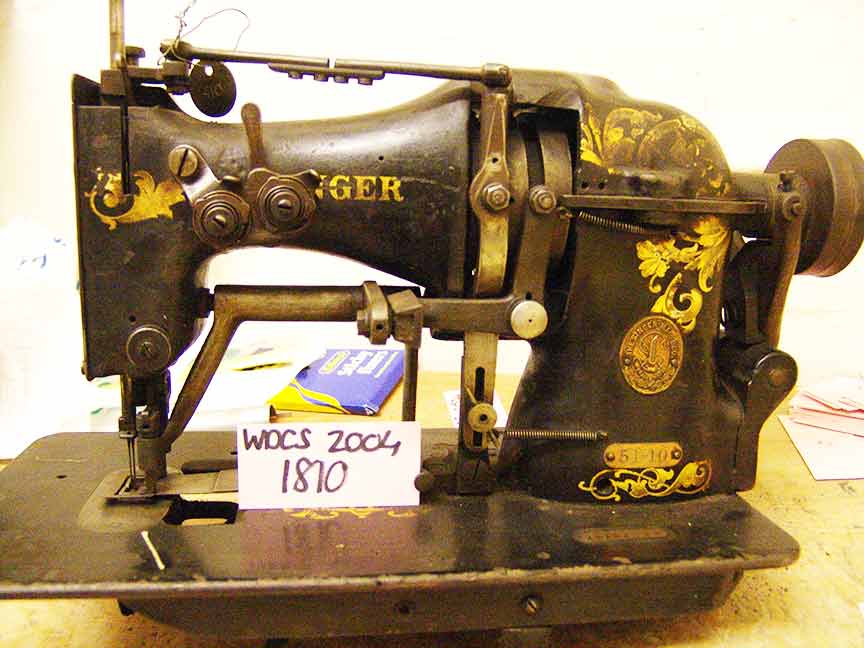 Singer Model 51-10 Sewing Machine