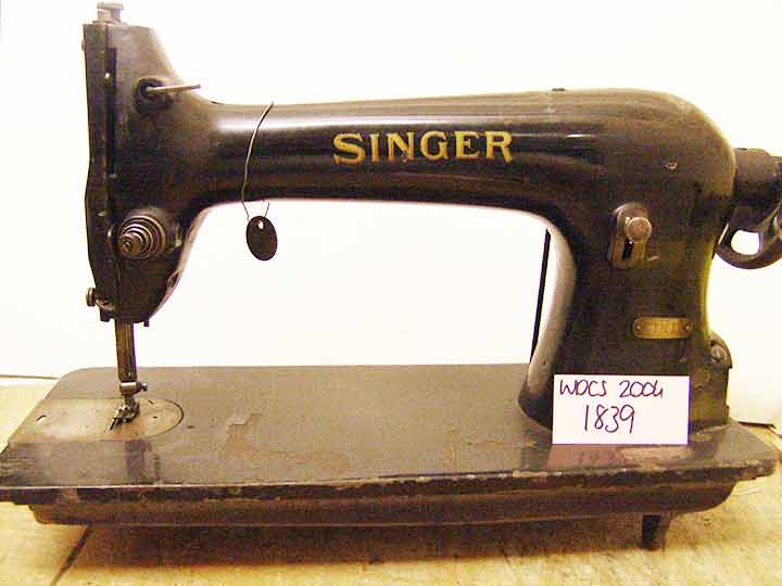 Singer Model 51K15 Sewing Machine