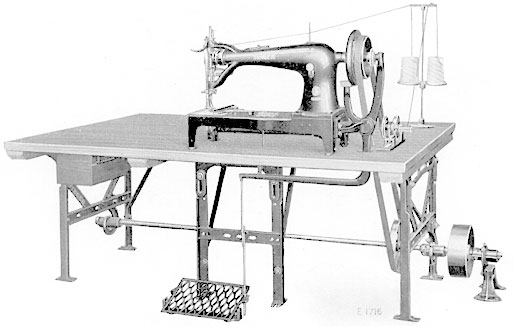 Singer Model 7-13 Sewing Machine