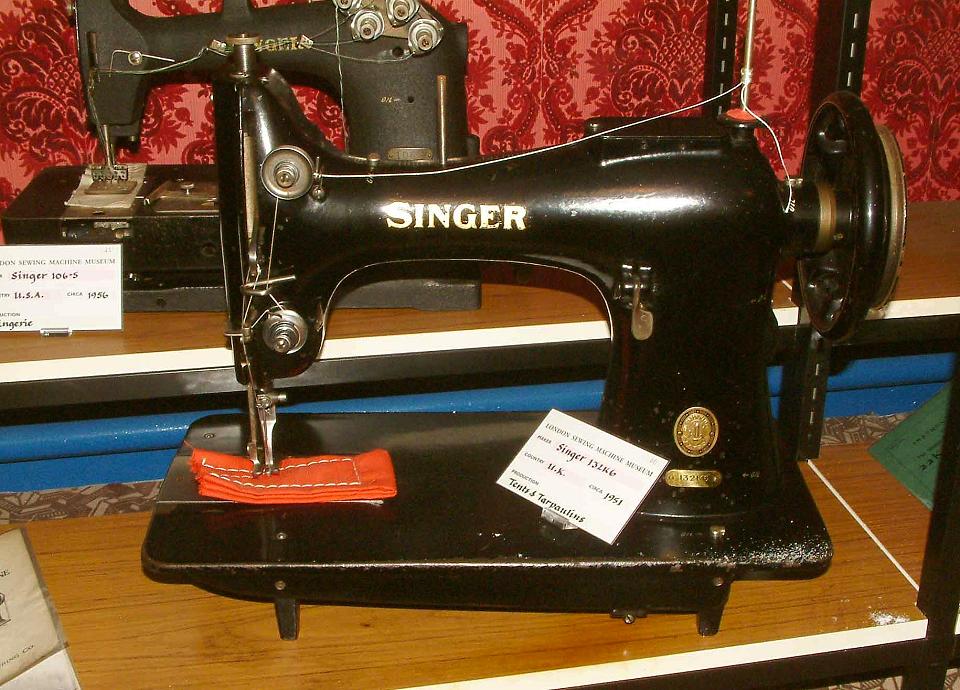 Singer Model 132k6 Sewing Machine