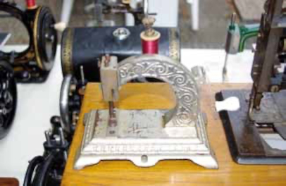 Steinfeld & Blasberg's Stella Sewing Machine