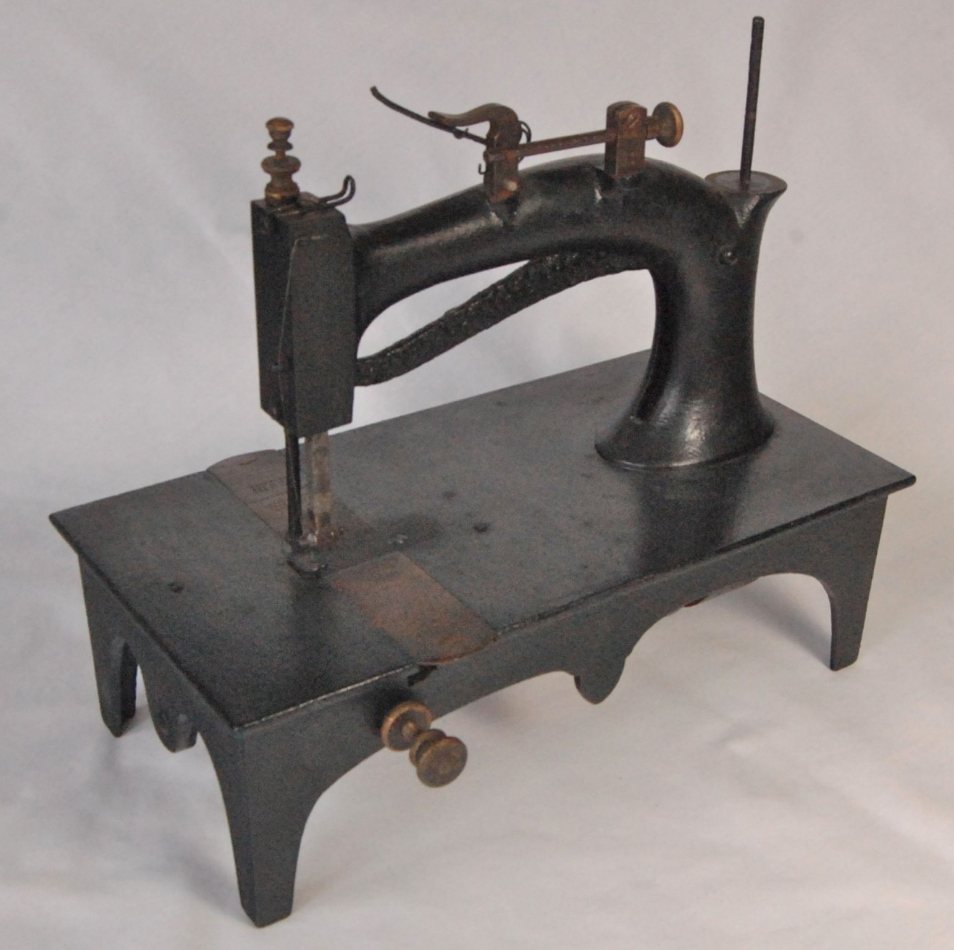 Lesters sewing machine made in Richmond, front