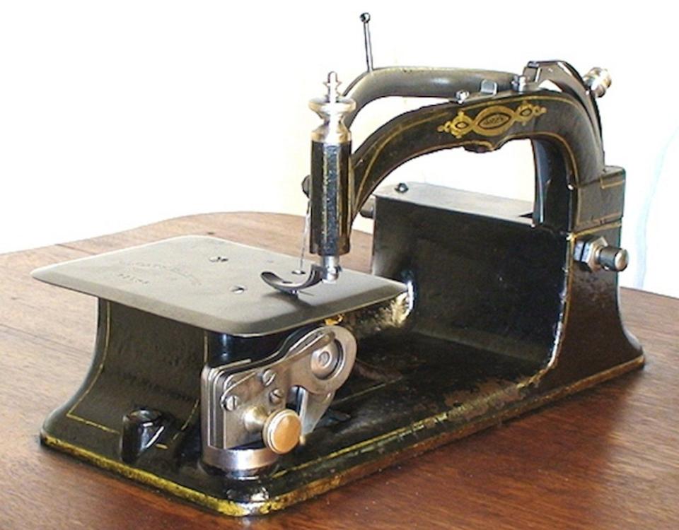 Sloats Elliptic sewing machine made in Philadelphia, machine head (Courtesy of Mike Anderson)
