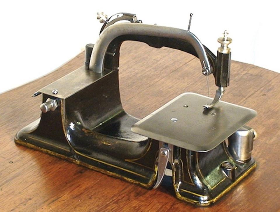 Sloats Elliptic sewing machine made in Philadelphia, machine head (Courtesy of Mike Anderson)